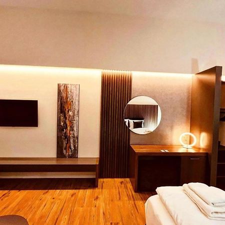 Akropolis Hotel Нюрнберг Экстерьер фото