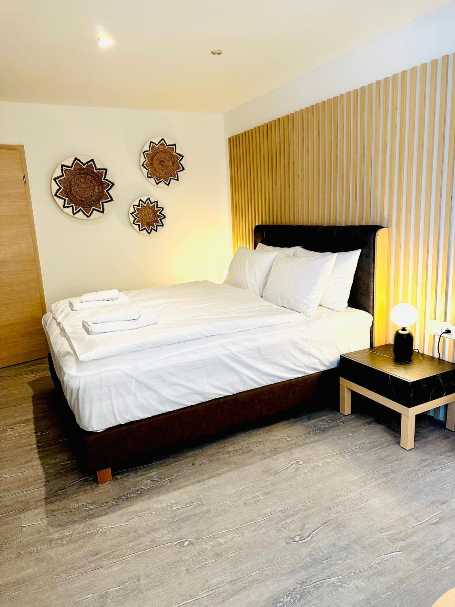Akropolis Hotel Нюрнберг Экстерьер фото