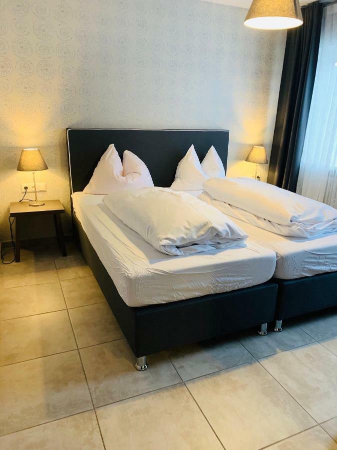 Akropolis Hotel Нюрнберг Экстерьер фото